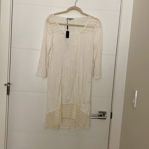 Beautiful dress new with tags - Picture 1 of 4